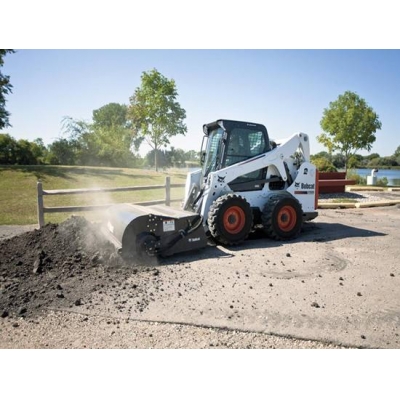 山猫清扫机租赁，济南滑移清扫机出租