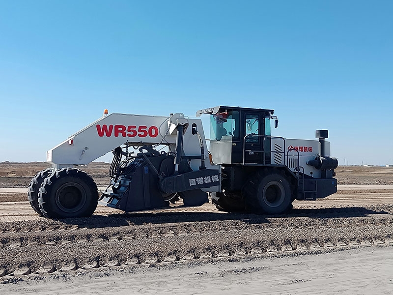 爱体育官方网站设备在吉林中交三公局松通高速