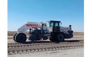 爱体育官方网站设备在吉林中交三公局松通高速